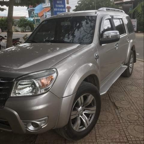 Bán xe Ford Everest đời 2010, màu bạc, nhập khẩu nguyên chiếc giá cạnh tranh0