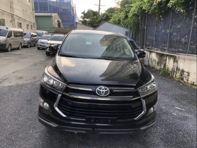 Cần bán xe Toyota Innova Venturer năm 2019, màu đen