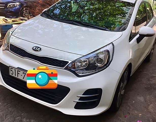 Cần bán Kia Rio đời 2015, màu trắng, xe nhập 