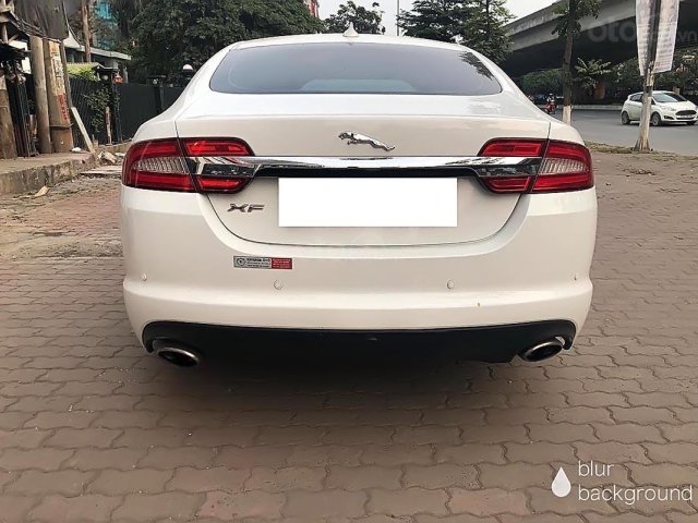 Bán ô tô Jaguar XF 2.0 2014, màu trắng, nhập khẩu xe gia đình