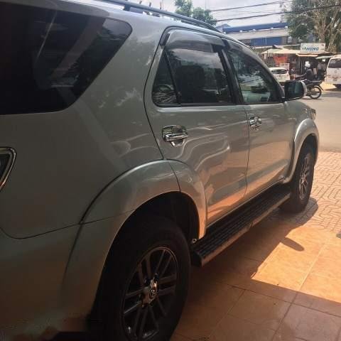 Cần bán xe Toyota Fortuner MT năm 20160