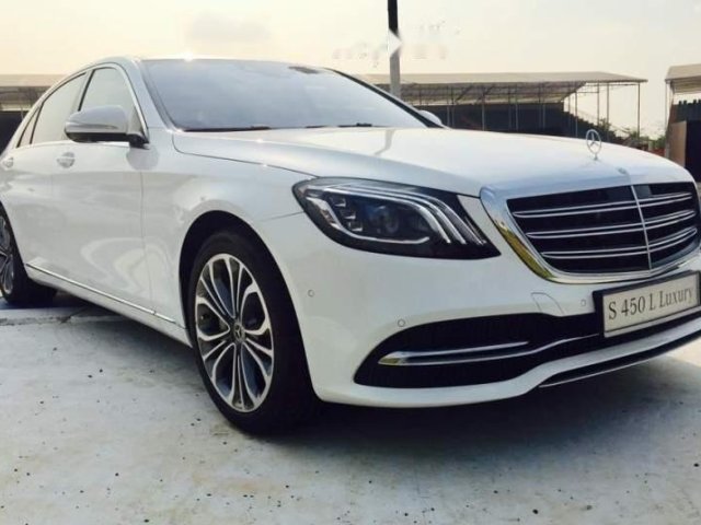 Bán Mercedes S450 Luxury năm sản xuất 2019, màu trắng, xe nhập0