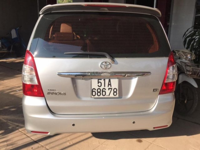 Cần bán Toyota Innova sản xuất 2007, màu bạc