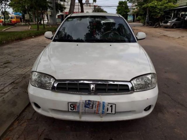 Cần bán lại xe Kia Spectra đời 2005, màu trắng 