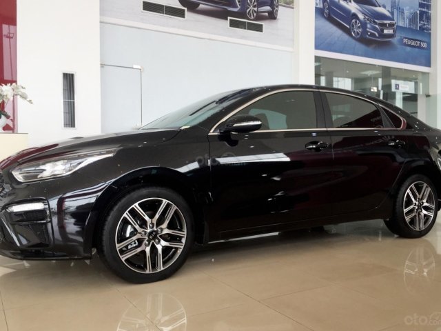 HOT** Kia Cerato 2019 sẵn xe giao ngay, khuyến mại 30trđ/ xe tại Kia Quảng Ninh0