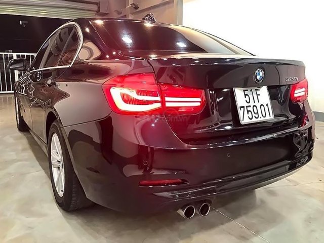 Bán BMW 320i sản xuất 2016, màu đen, nhập khẩu  