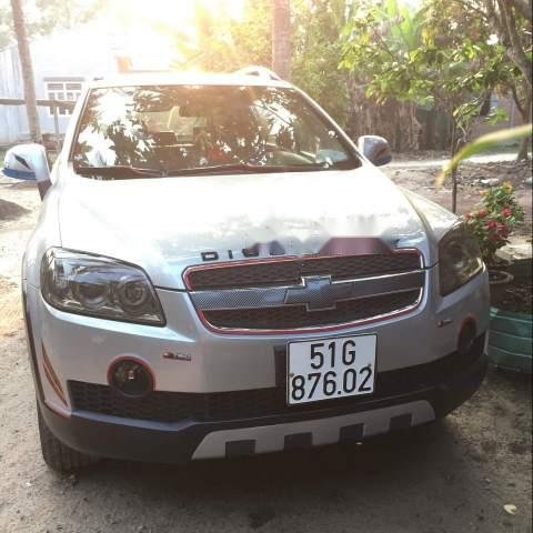 Bán xe Chevrolet Captiva LT đời 2008, màu bạc, xe còn rất đẹp và zin