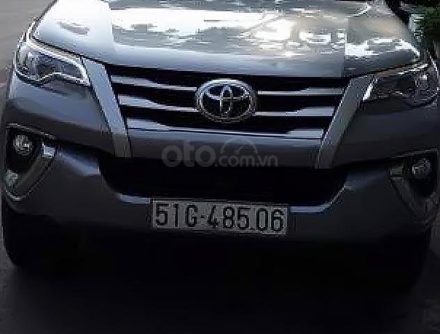 Bán Toyota Fortuner 2.4G 4x2 MT 2017, màu bạc, nhập khẩu, số sàn 