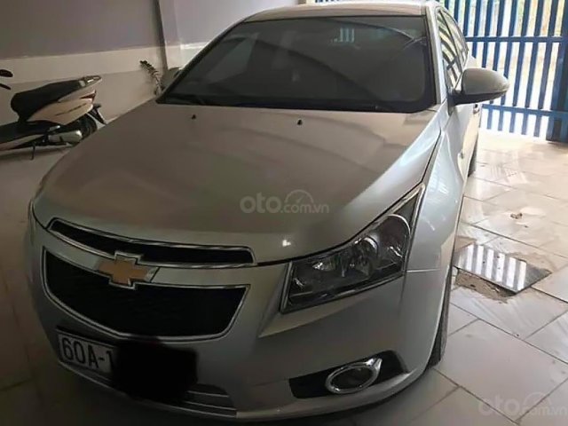 Bán xe Chevrolet Cruze LS đời 2013, màu bạc