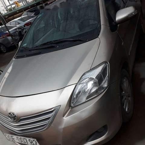 Bán Toyota Vios đời 2010, màu bạc, giá 230tr0