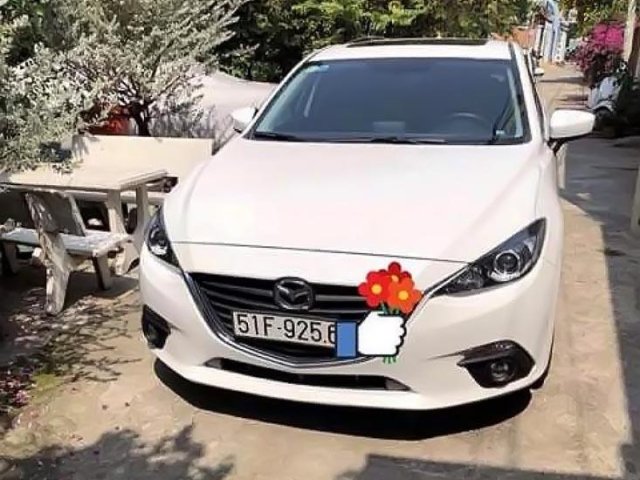 Bán Mazda 3 đời 2016, màu trắng, số tự động0