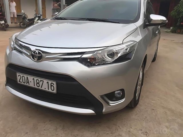 Cần bán xe Toyota Vios G đời 2016, màu bạc, đi 2 vạn km, mới bảo dưỡng chuẩn 2 vạn, lịch sử bảo dưỡng hãng0