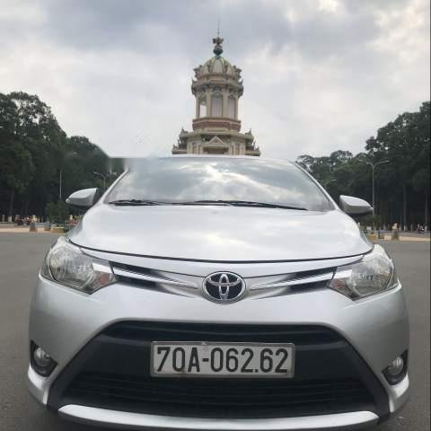 Bán xe Toyota Vios đời 2014, màu bạc, giá 435tr0