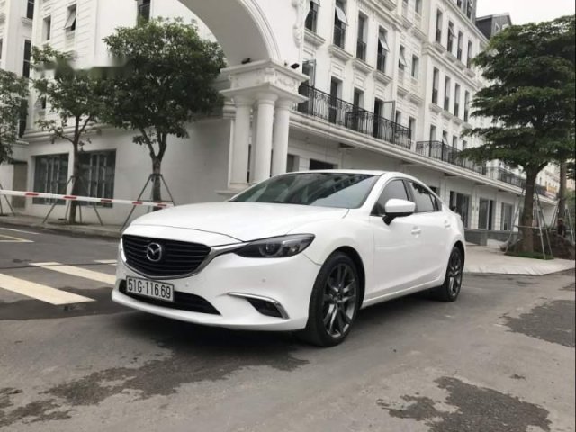 Bán Mazda 6 2.0 Premium năm sản xuất 2017, màu trắng0