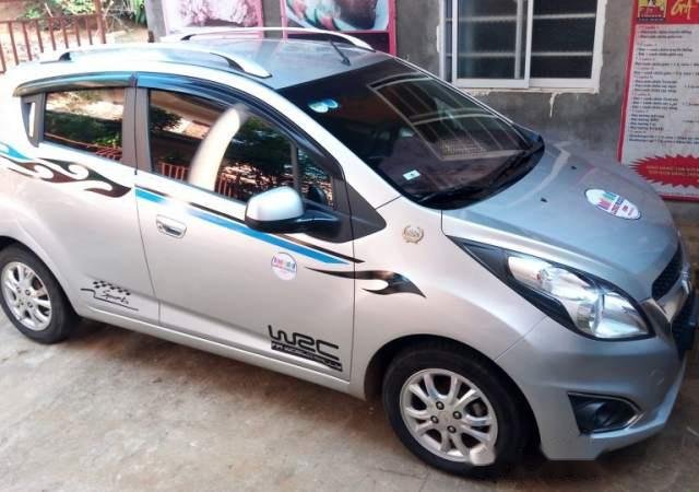 Bán Chevrolet Spark LT 1.0 MT năm sản xuất 2013, màu bạc, giá 220tr