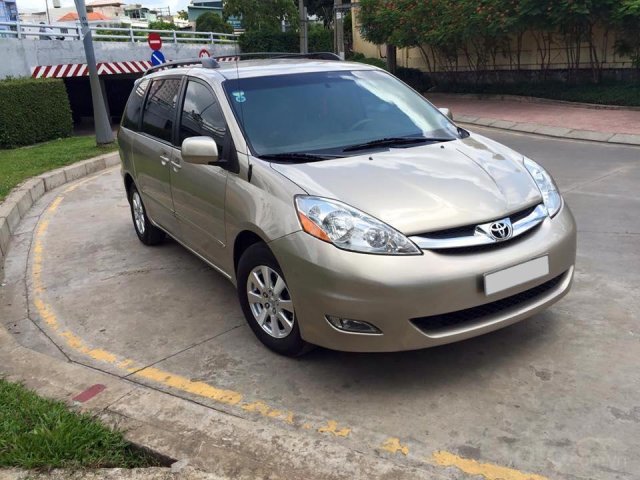 Bán Toyota Sienna LE 2008 số tự động, nhập Mỹ, bản full option