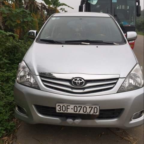 Bán Toyota Innova G 2011, màu bạc, giá 395tr