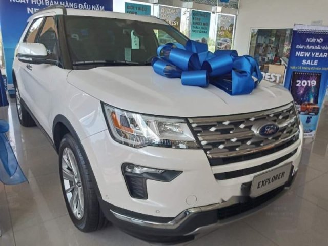 Bán xe Ford Explorer 2019, màu trắng, nhập khẩu nguyên chiếc Mỹ