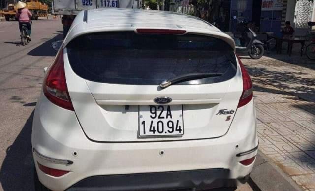 Chính chủ bán Ford Fiesta 2014, màu trắng