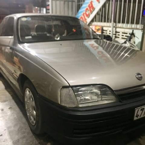 Bán ô tô Opel Omega đời 1993, màu bạc, xe đẹp