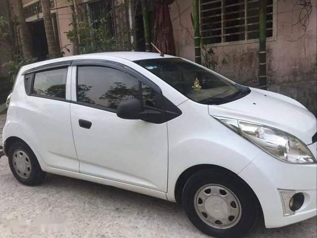 Cần bán Chevrolet Spark sản xuất năm 2019, màu trắng còn mới0