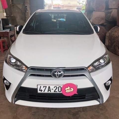 Cần bán xe Toyota Yaris sản xuất 2017, màu trắng mới chạy 2.000km