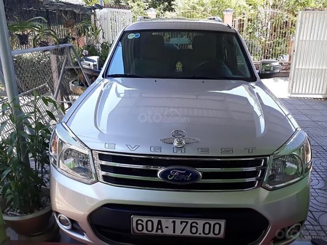 Cần bán Ford Everest sản xuất năm 2014, màu hồng phấn, số sàn0