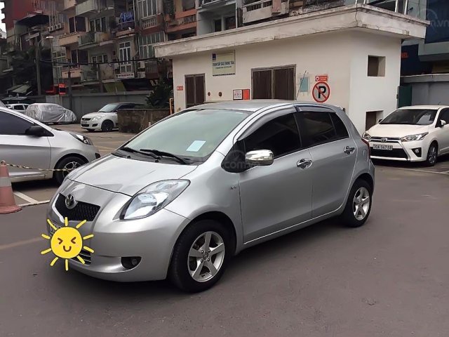 Bán Toyota Yaris sản xuất năm 2008, màu bạc, nhập khẩu 