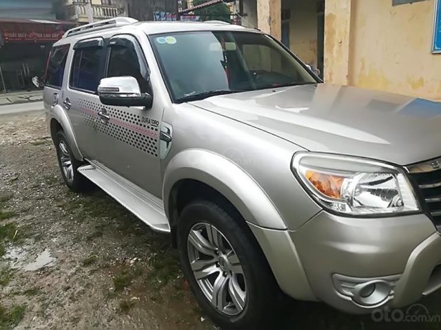 Gia đình bán xe Ford Everest Limited số tự động, máy dầu, đăng ký cuối năm 2009