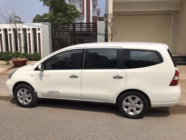 Chính chủ bán Nissan Grand livina năm sản xuất 2011, màu trắng, xe nhập