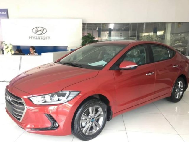 Cần bán xe Hyundai Elantra 1.6AT 2019, màu đỏ