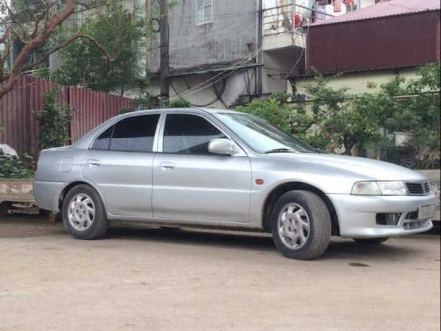 Bán Mitsubishi Lancer năm sản xuất 2001, màu bạc, nhập khẩu 