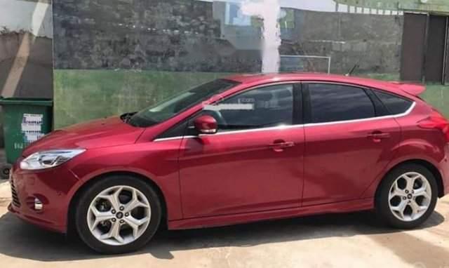 Cần bán lại xe Ford Focus 2016, màu đỏ, máy zin nguyên bản