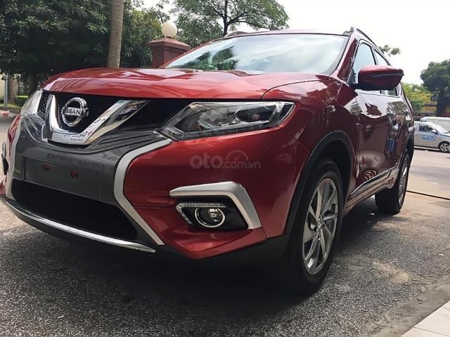 Bán xe Nissan X trail V Series 2.5 SV Luxury 4WD đời 2019, màu đỏ0