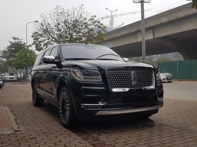 Bán ô tô Lincoln Navigator L Black Label sản xuất 2019, màu đen, nhập khẩu mới 100%0