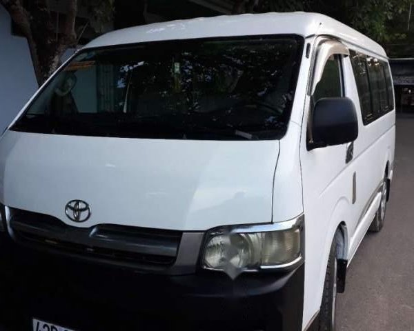 Bán xe Toyota Hiace năm sản xuất 2006, màu trắng giá cạnh tranh