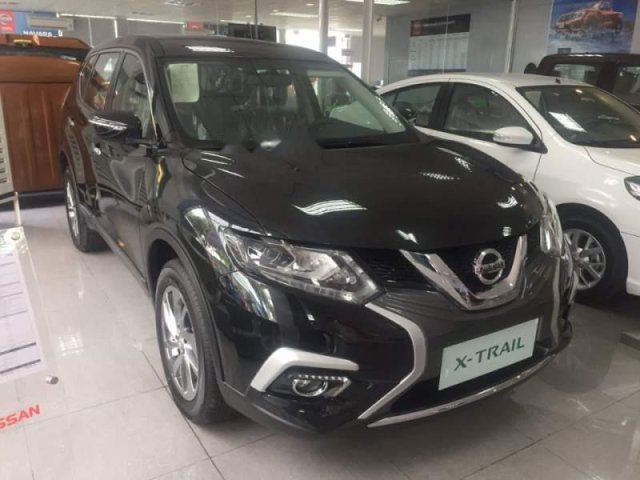 Bán ô tô Nissan X trail 2.0 SL năm 2018, màu đen, mới 100%