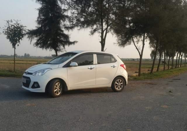 Bán xe Hyundai Grand i10 đời 2015, màu trắng, xe nhập chính chủ