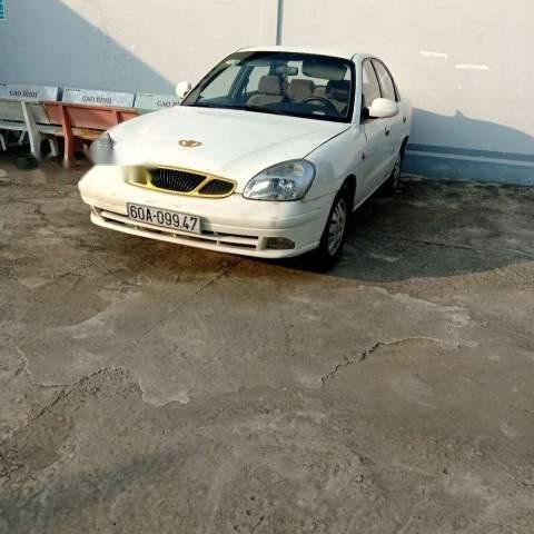 Cần bán Daewoo Nubira sản xuất năm 2002, màu trắng, phun xăng điện tử0