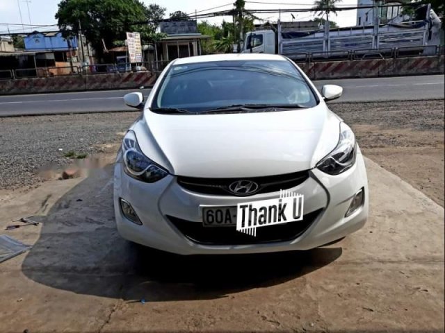 Bán ô tô Hyundai Avante năm sản xuất 2011, màu trắng, xe đẹp