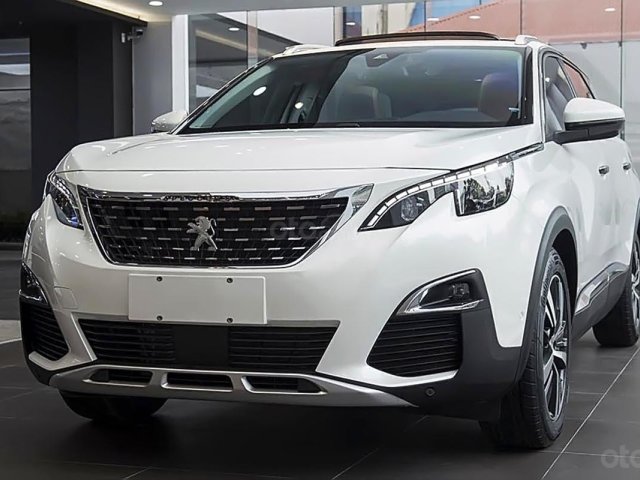 Cần bán xe Peugeot 5008 1.6 AT đời 2018, màu trắng