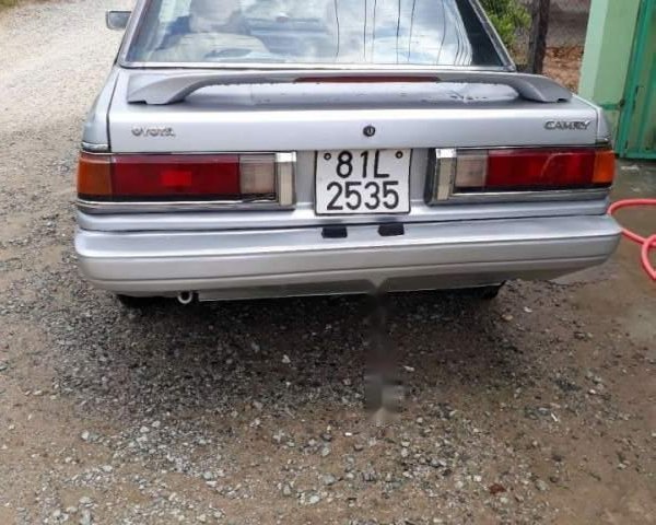 Bán xe Toyota Camry 1990, màu xám, nhập khẩu nguyên chiếc0