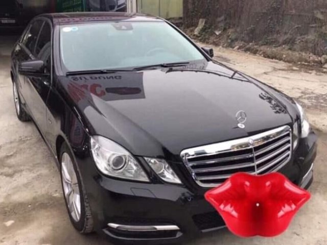 Bán xe Mercedes E250 2011, màu đen, nhập khẩu