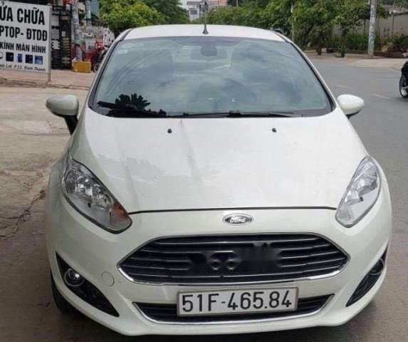 Bán ô tô Ford Fiesta 1.5AT đời 2017, màu trắng, chính chủ