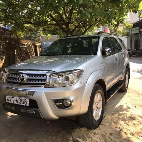 Bán Toyota Fortuner 2010, màu bạc, chính chủ, giá chỉ 520 triệu