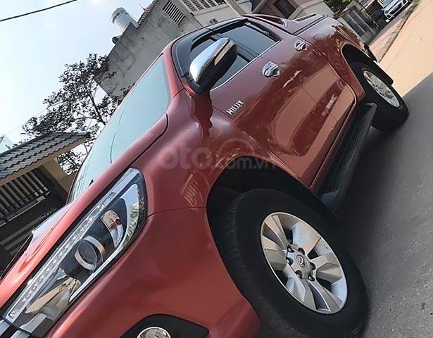 Cần bán lại xe Toyota Hilux đời 2016, màu đỏ, xe nhập, giá chỉ 738 triệu