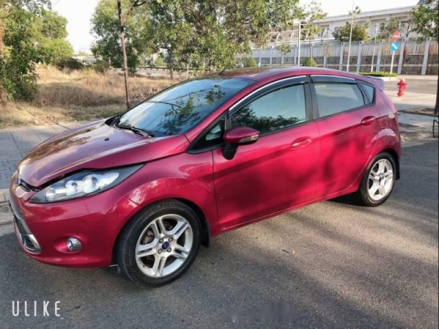 Bán Ford Fiesta 1.6 AT 2011, màu đỏ xe gia đình