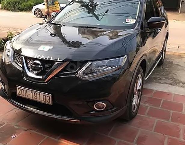 Bán xe Nissan X trail 2.0 SL 2WD năm sản xuất 2016, màu đen chính chủ, giá 810tr0