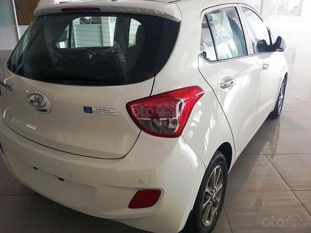 Bán Hyundai Grand i10 sản xuất 2014, màu trắng, 250 triệu