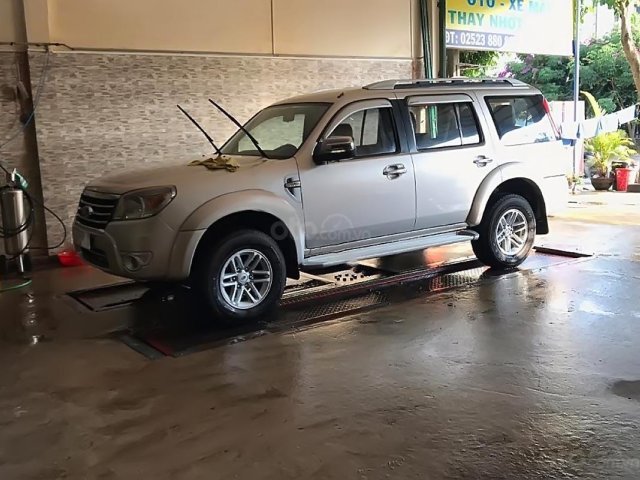 Bán ô tô Ford Everest 2.5L 4x2 MT sản xuất năm 2010, màu vàng, giá chỉ 470 triệu0